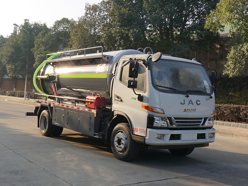 中潔牌XZL5128GXW6型吸污車(chē)