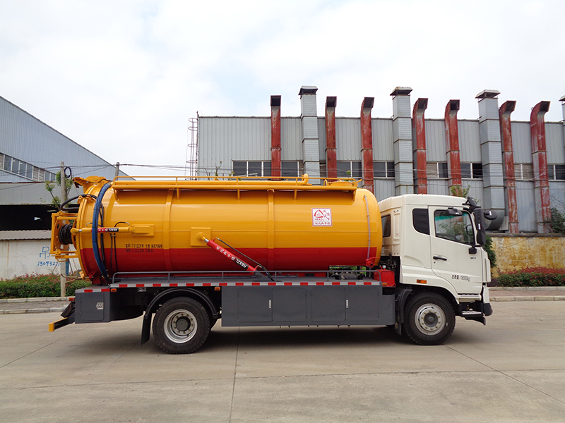 XZL5189GQW6型清洗吸污車(chē)